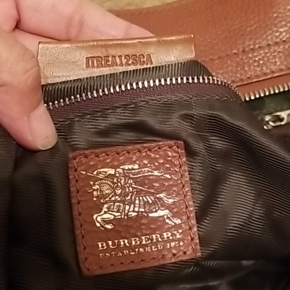 Burberry Shoulder Bag - Picture 4 of 16